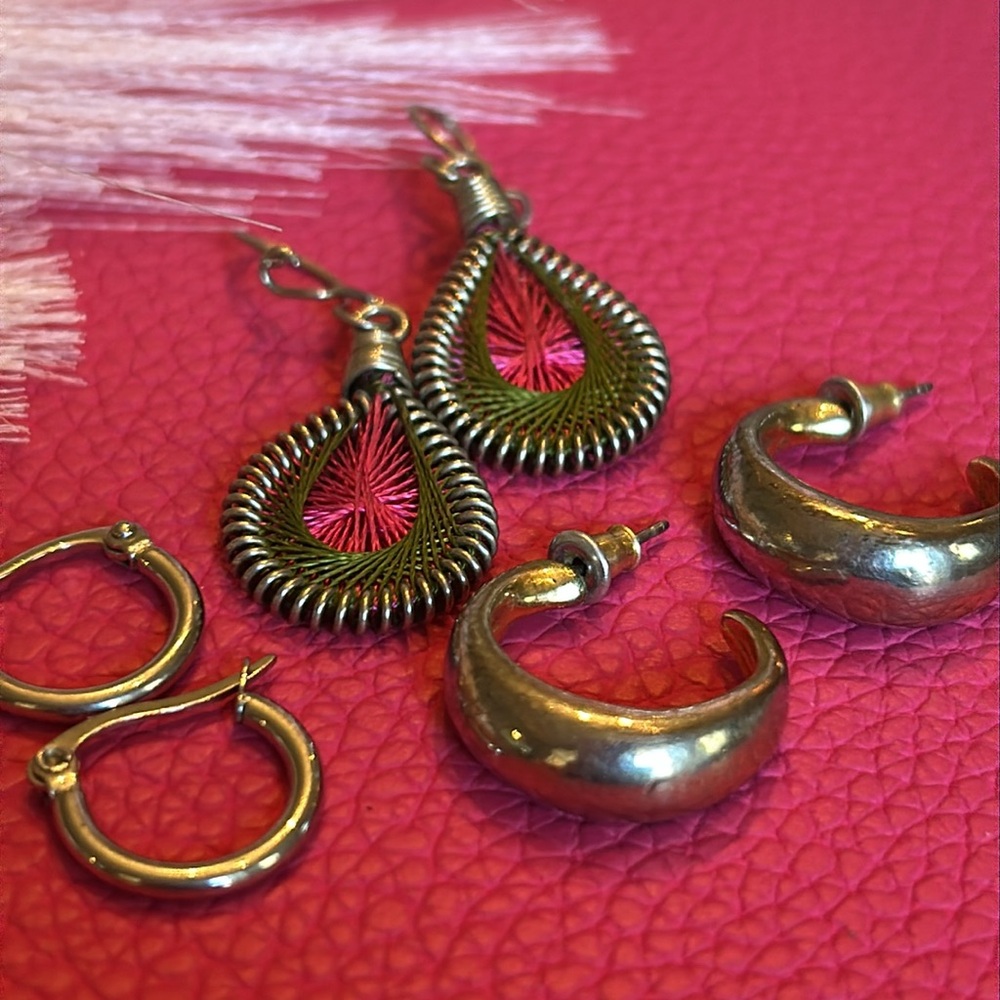 Earring Collection - Picture 2 of 3